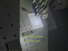 Nhãn truyền nhiệt silicon 3d bóng được in trên vải nhung cho mũ