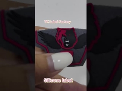 T-shirt tùy chỉnh Nhãn silicone có thể giặt 3D Logo silicone mềm Chuyển nhiệt Nhãn silicone