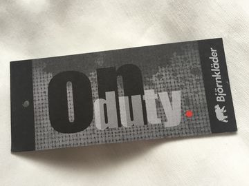 Gradient Color Custom Die Cut Thẻ Hang, Hiệu ứng Bóng Tối Trang phục Custom Hang Tag