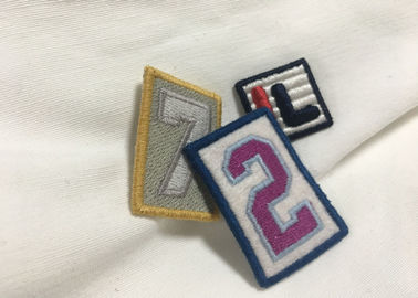 Merrow Border Tuỳ chỉnh Stitched Patches, Quần áo sắt Trên Patches thêu Cho T Shirts