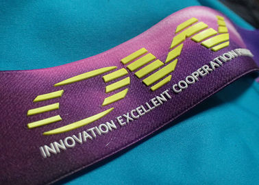 Logo Tuỳ chỉnh và Băng Silicone trơn không tráng cho Áo khoác may mặc