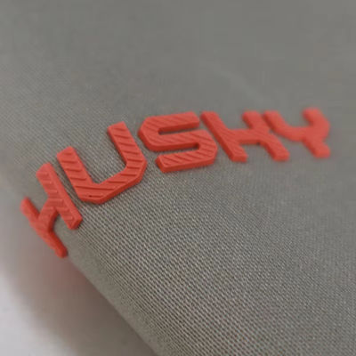 T-shirt tùy chỉnh Nhãn silicone có thể giặt 3D Logo silicone mềm Chuyển nhiệt Nhãn silicone