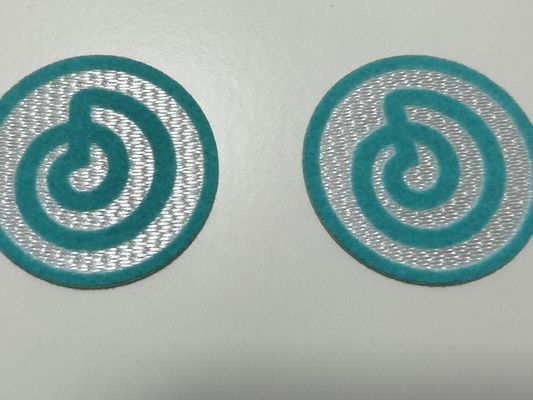 In ấn tùy chỉnh Flock Heat Transfer Nhãn vải Vinyl In 3D cho Quần áo