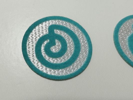 In ấn tùy chỉnh Flock Heat Transfer Nhãn vải Vinyl In 3D cho Quần áo
