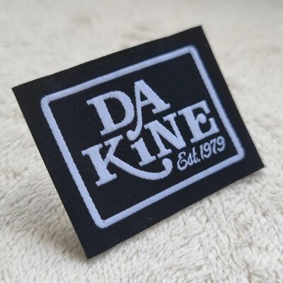 High Custom Clothing Woven Labels Nhà sản xuất Satin Hang Tags Logo Thương hiệu in Cotton Embossed Polyester Clothing Sử dụng