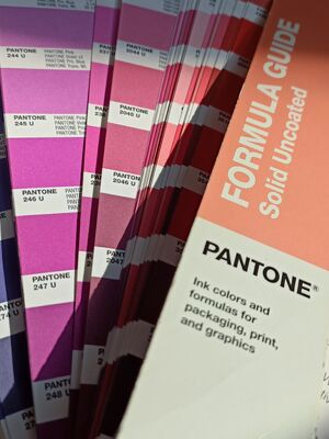 Thiết kế thêu logo tinh xảo tùy chỉnh, thêu đầy đủ trên miếng vá vải cho quần áo