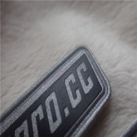 Quần áo nam ngoài trời Quần áo phản quang PU Leather Patch Dòng cao tần