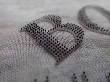 Nhãn truyền nhiệt bền bền Bàn chải Dots Logo 3D đầy màu sắc