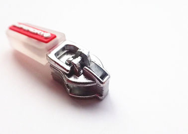 OEM phun hoặc dây kéo nhựa kéo với hiệu ứng 3D của quần áo và túi xách