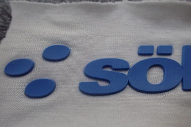 Nhấn nhãn dán quần áo truyền nhiệt silicon