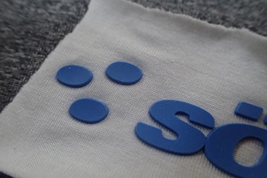 Nhấn nhãn dán quần áo truyền nhiệt silicon