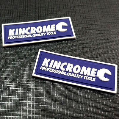 3D nổi 3D mềm mại PVC Nhãn quần áo may vá Thiết kế logo áo thun