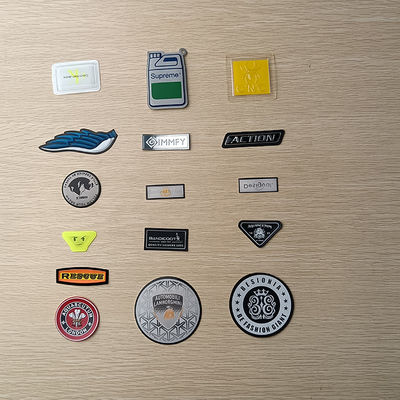 3mm Dày 3mm in nổi Logo Logo TPU Phù hiệu Bản vá Nhãn cho Túi
