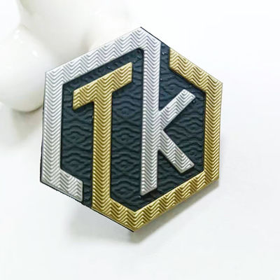 Tên in nổi tùy chỉnh Logo T Áo sơ mi Truyền nhiệt Tpu Nhãn cho hàng may mặc