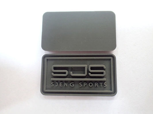 Phụ kiện may mặc Quần áo in nổi Logo cao su tùy chỉnh Nhãn PVC Patch