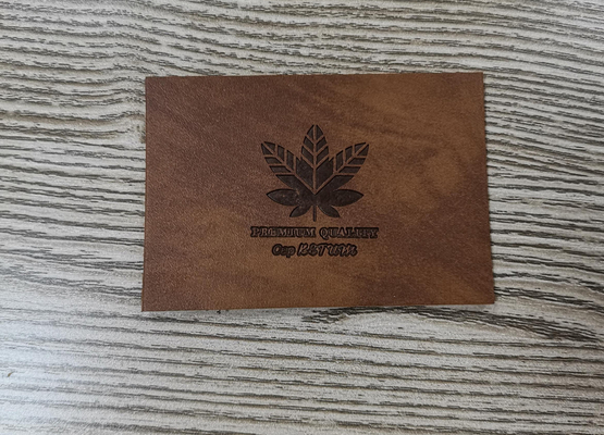 May trên quần áo Các bản vá da PU Nhãn may Logo nổi