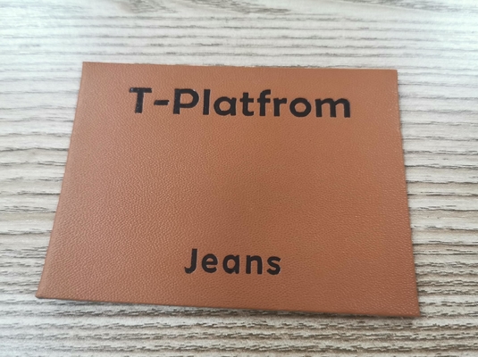 Logo in nổi Da lộn Microfiber Nhãn da PU có thể giặt được Thân thiện với môi trường