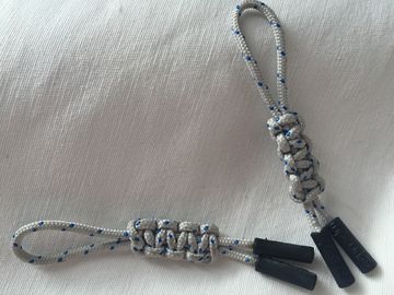 Kẹp kéo Paracord làm bằng tay 3 màu