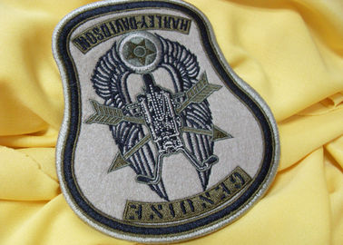 Custom Flag 3D Sinh ra Để Mild Logo thêu Neck Patch Có thể tái sử dụng