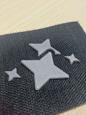Nhà máy Sắt trên Custom 3D Tpu Badge Tấm đúc TPU đốm cho quần áo nhãn tùy chỉnh