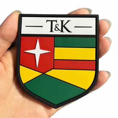 Nhãn PVC cao su 3D tùy chỉnh với logo nổi và nhãn in lụa thân thiện với môi trường cho quần áo và túi xách